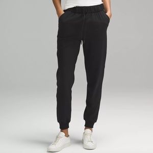 Lululemon Black Stretch High-Rise Jogger | Size 2